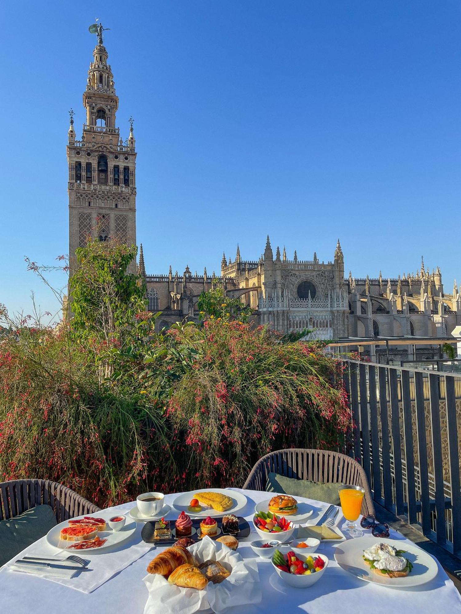 סביליה Eme Catedral Mercer Hotel מראה חיצוני תמונה The University of Seville